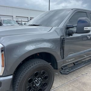 FORD F-250 SUPER DUTY LARIAT - 2