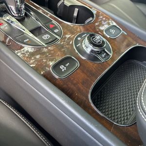 صورة 60 لـ 2019 Bentley BENTAYGA V8