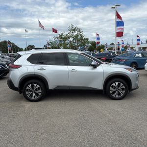 NISSAN ROGUE SV - 10