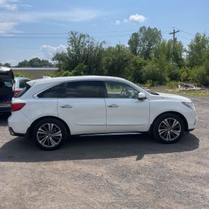 صورة 10 لـ 2017 Acura MDX SH-AWD W/TECH