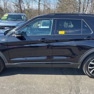 FORD EXPLORER ST-LINE - 4