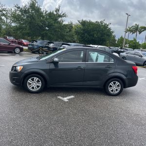 CHEVROLET SONIC LT AUTO - 3