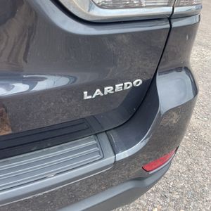 2016 JEEP GRAND CHEROKEE LAREDO — миниатюра 23