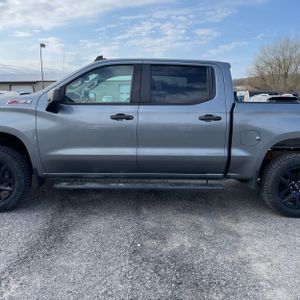 CHEVROLET SILVERADO 1500 CUSTOM TRAIL BOSS - 4