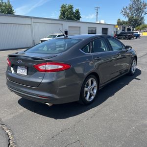 FORD FUSION SE - 8