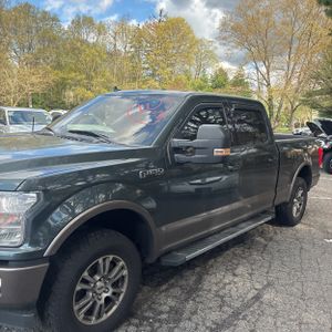 FORD F-150 LARIAT - 2