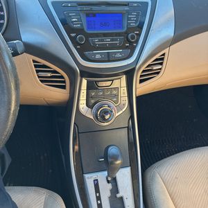 2013 Hyundai ELANTRA GLS — миниатюра 65