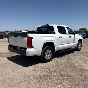 TOYOTA TUNDRA - 8
