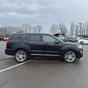 FORD EXPLORER XLT - 10