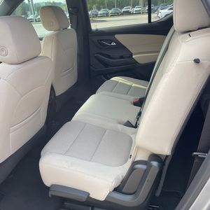 2023 Chevrolet TRAVERSE LS — миниатюра 33