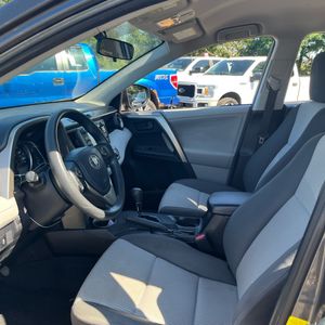 2013 Toyota RAV4 LE 照片 32