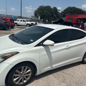 2014 Hyundai ELANTRA SE 照片 2