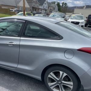 HYUNDAI ELANTRA COUPE BASE - 6