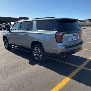 CHEVROLET SUBURBAN Z71 - 5