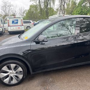 TESLA MODEL Y LONG RANGE - 2