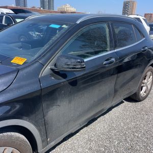 MERCEDES-BENZ GLA - 4