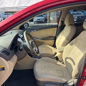 2013 Hyundai ACCENT GLS — миниатюра 31