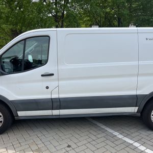 Ford Transit 150 - 4