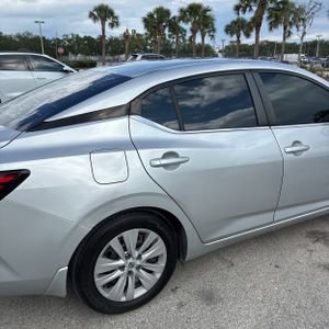 NISSAN SENTRA S - 9