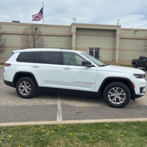 JEEP GRAND CHEROKEE L LIMITED - 10