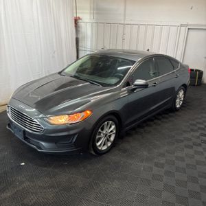 FORD FUSION SE - 1