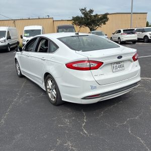 FORD FUSION SE - 5
