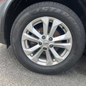 2016 Nissan ROGUE SV 缩略图 16