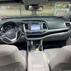2017 Toyota HIGHLANDER XLE — фото 39