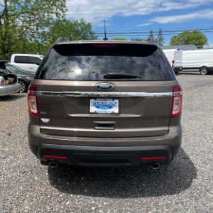 FORD EXPLORER XLT - 7