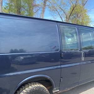 CHEVROLET EXPRESS 3500 - 9