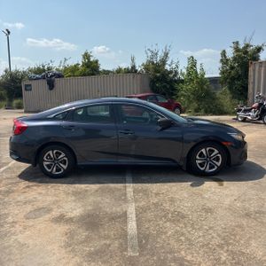 2018 Honda CIVIC LX — фото 10
