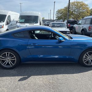 FORD MUSTANG ECOBOOST PREMIUM - 9