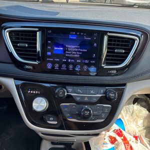 2017 Chrysler PACIFICA LIMITED — фото 37