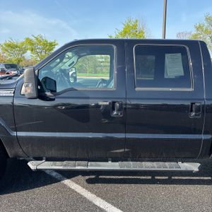 FORD F-250 SUPER DUTY LARIAT - 4