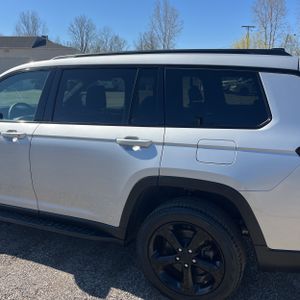 JEEP GRAND CHEROKEE L LIMITED - 6