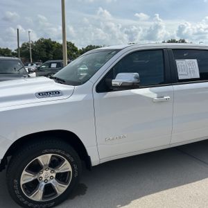 صورة 2 لـ 2023 RAM 1500 LARAMIE