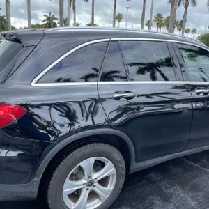 Mercedes-Benz GLC 300 - 9