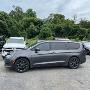 2018 Chrysler PACIFICA TOURING L — фото 3