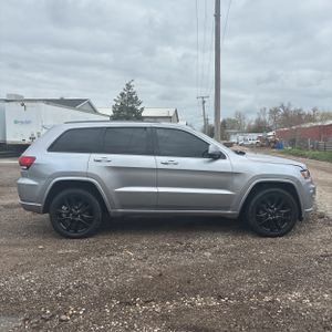 JEEP GRAND CHEROKEE ALTITUDE - 10