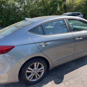 HYUNDAI ELANTRA SEL - 9