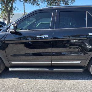 FORD EXPLORER PLATINUM - 4