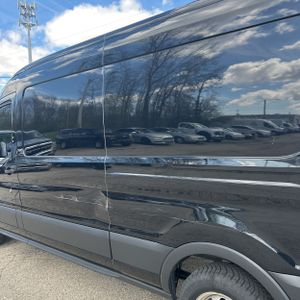 FORD TRANSIT 150 - 6