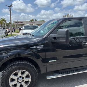 2014 FORD F-150 XLT photo 2