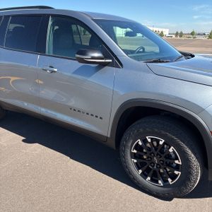 2025 Chevrolet TRAVERSE Z71 — миниатюра 13