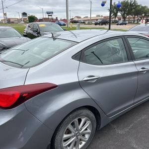 HYUNDAI ELANTRA - 9