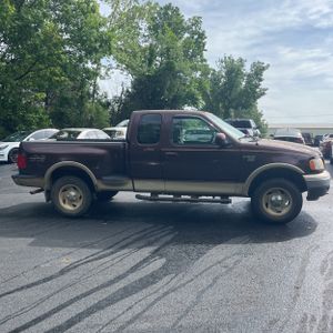 FORD F-150 LARIAT - 10