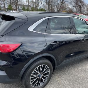 FORD ESCAPE PLUG-IN HYBRID TITANIUM - 9