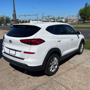 HYUNDAI TUCSON - 8