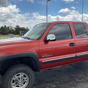 CHEVROLET SILVERADO - 2