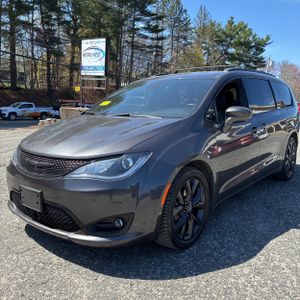 CHRYSLER PACIFICA TOURING L - 1